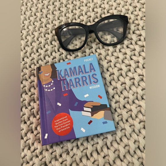 NEW! KAMALA HARRIS BOOK - Picture 1 of 1